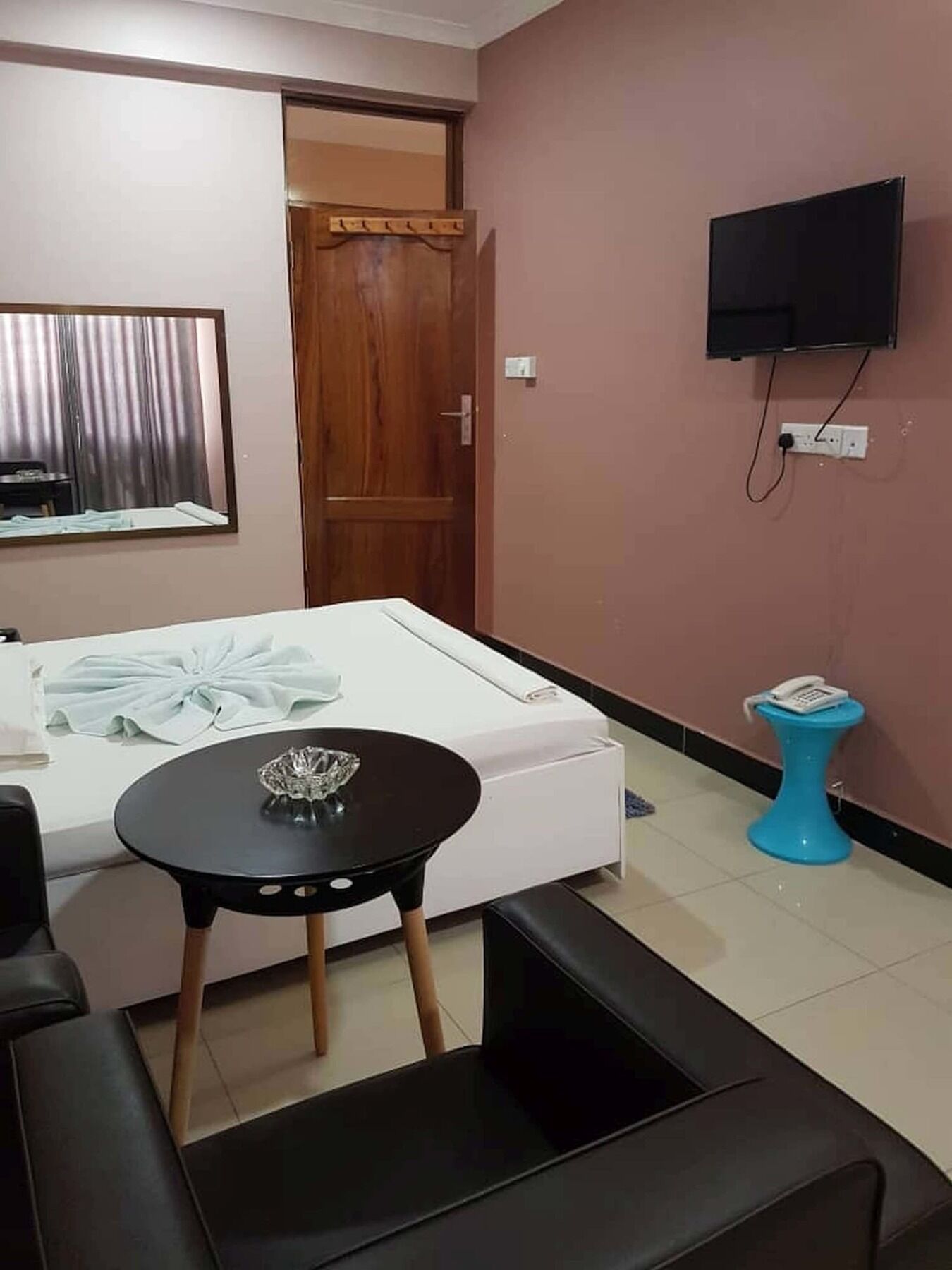 B10 Airport Lodge Dar es Salaam Exterior foto
